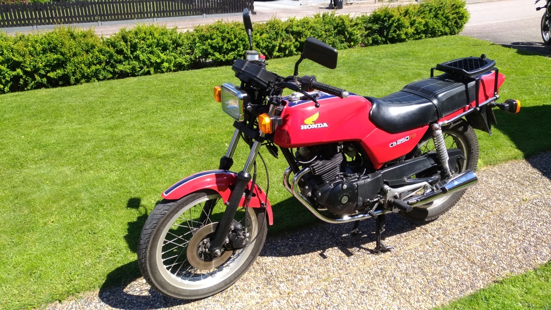 21-1980-honda-250-rs.jpg