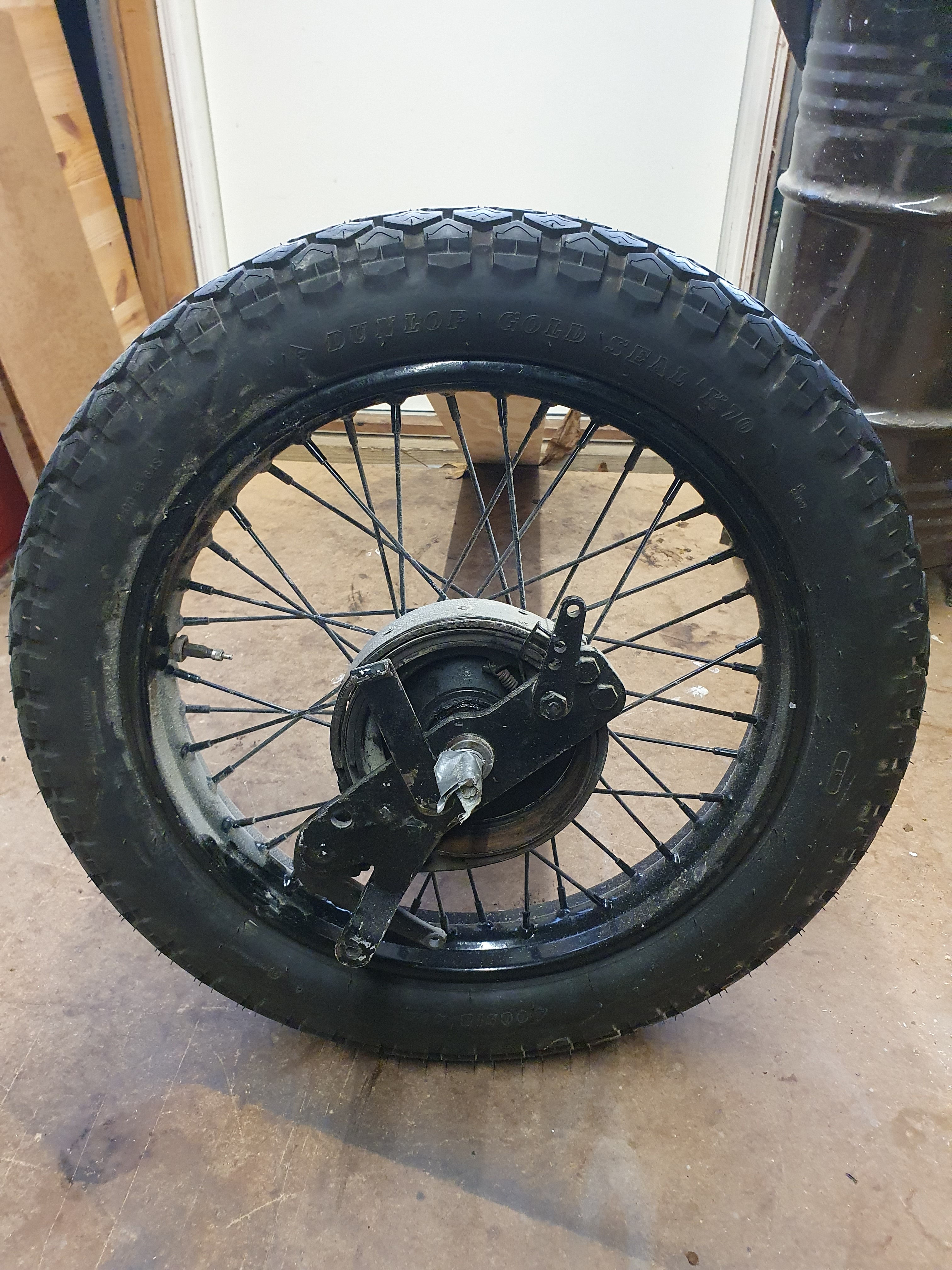 Indian Scout bakhjul 1927.jpg